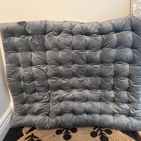 Dormify Tufted Velvet Plush Grey Headboard.NWT - Picture 3 of 4